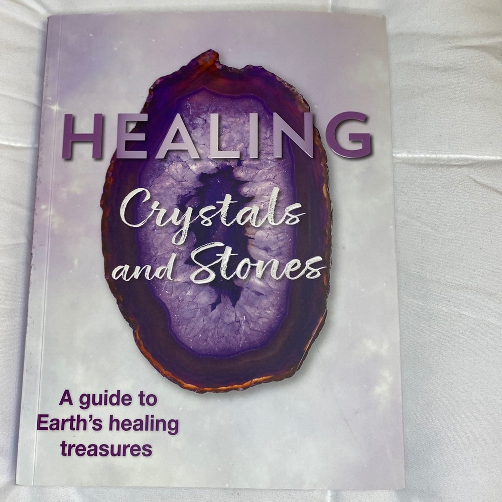Healing Crystals & stones Book NWT✨